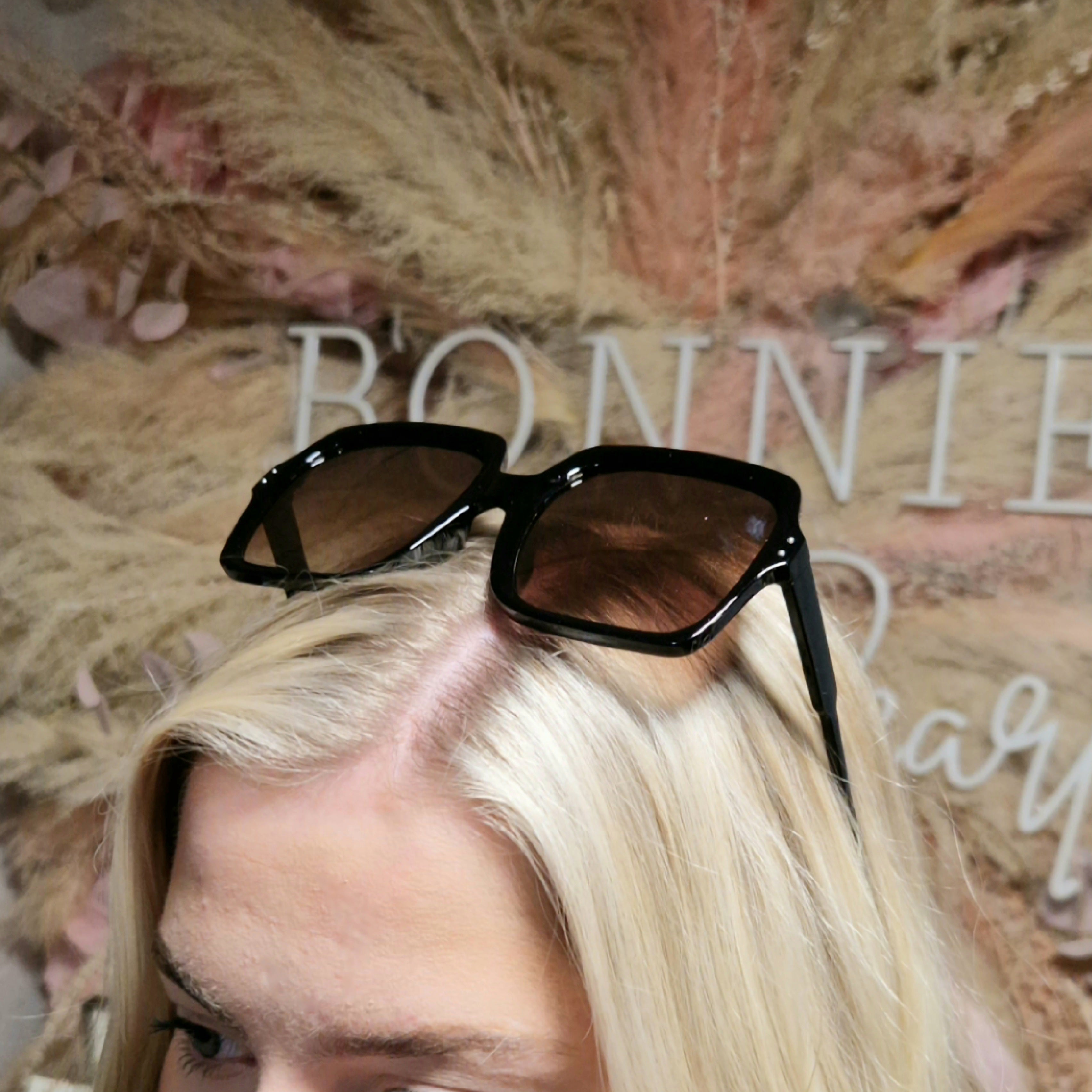 Bonnie & Pearl Black Sunglasses